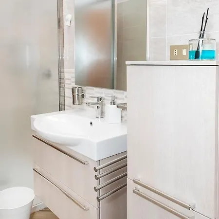 S298 - Sirolo, Delizioso Trilocale Con Terrazzo سيرولو