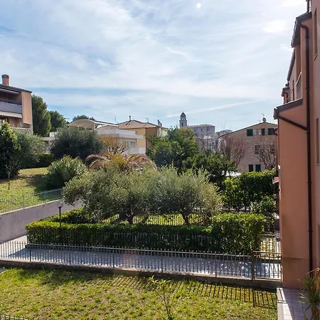 S298 - Sirolo, Delizioso Trilocale Con Terrazzo * سيرولو